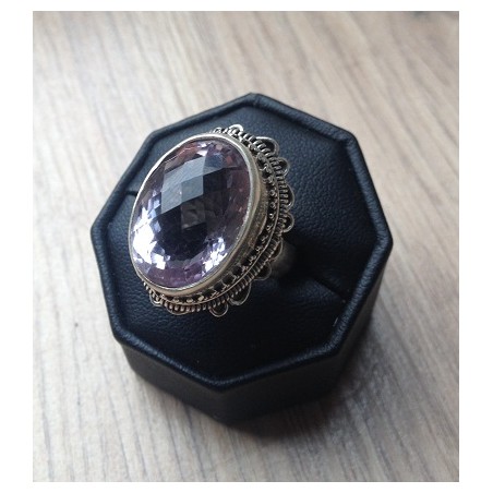 Zilveren edelsteen ring met roze Amethist ring maat 17 mm.