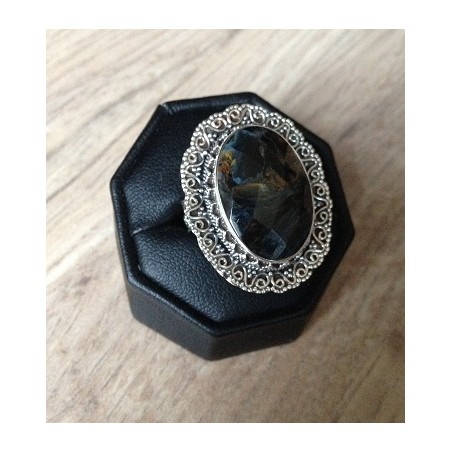 Zilveren edelsteen ring met Pietersiet bewerkte setting maat 17