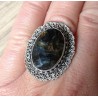 Zilveren edelsteen ring met Pietersiet bewerkte setting maat 17