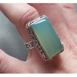 Zilveren ring rechthoekige aqua Chalcedoon bewerkte setting 17.7