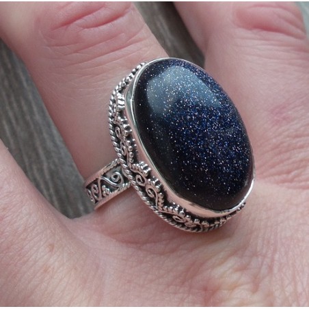Zilveren ring blauwe Goudsteen en bewerkte setting 18 mm