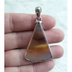 Zilveren hanger met driehoekige Montana Agaat