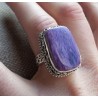 Zilveren ring gezet met Charoiet in bewerkte setting 17.7 mm