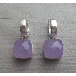 Zilveren creolen gezet met vierkante lavendel Chalcedoon