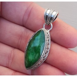 Zilveren hanger met marquise Emerald in bewerkte setting