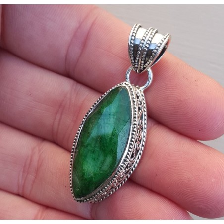 Zilveren hanger met marquise Emerald in bewerkte setting