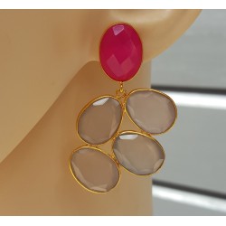 Vergulde oorbellen met fuchsia roze en grijze Chalcedoon