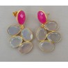 Vergulde oorbellen met fuchsia roze en grijze Chalcedoon