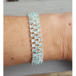 Zilveren armband gezet met drie rijen Apatiet