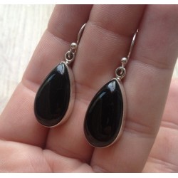 Zilveren oorbellen druppelvorm met cabochon zwarte Onyx