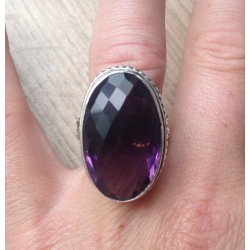Zilveren ring met facet ovale Amethist in bewerkte setting 18 mm