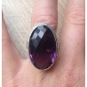 Zilveren ring met facet ovale Amethist in bewerkte setting 18 mm