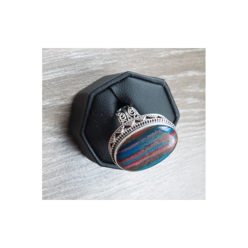 Zilveren ring met Calsilica in bewerkte setting 17.5 mm