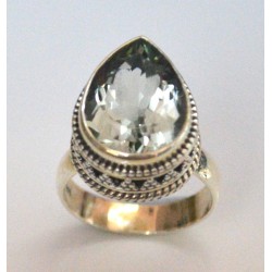 Zilveren ring met groene Amethist en bewerkte kop maat 17.3 mm