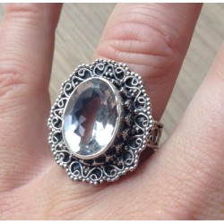Zilveren ring met Kristal met bewerkte kop en band maat 17.5 mm