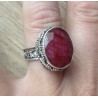 Zilveren ring met Robijn in bewerkte setting ring maat 17.5 mm