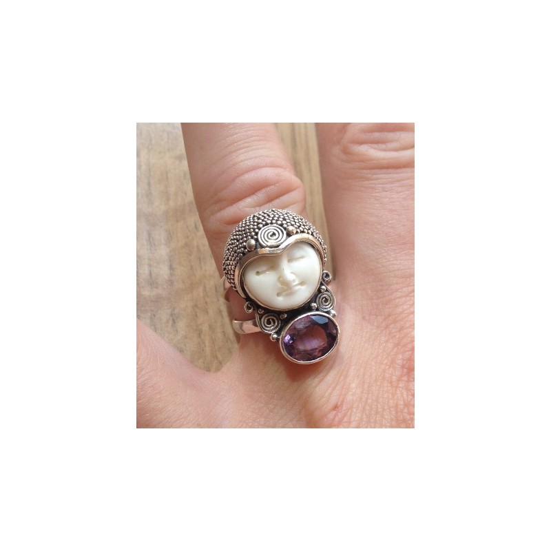 Zilveren ring met gezicht uit been en Amethist 17.3 mm