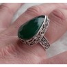 Zilveren ring facet groene Onyx gezet in bewerkte setting 19 mm