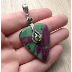 Zilveren edelsteen hanger met Robijn Zoisiet en Peridot