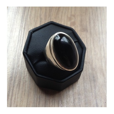 Zilveren ring met ovale cabochon zwarte Onyx maat 17.5 mm