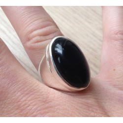 Zilveren ring met ovale cabochon zwarte Onyx maat 17.5 mm