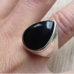 Zilveren ring met brede zwarte Onyx druppel maat 17.7 mm