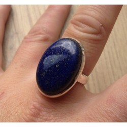Zilveren ring met grote ovale Lapis Lazuli maat 18.5 mm