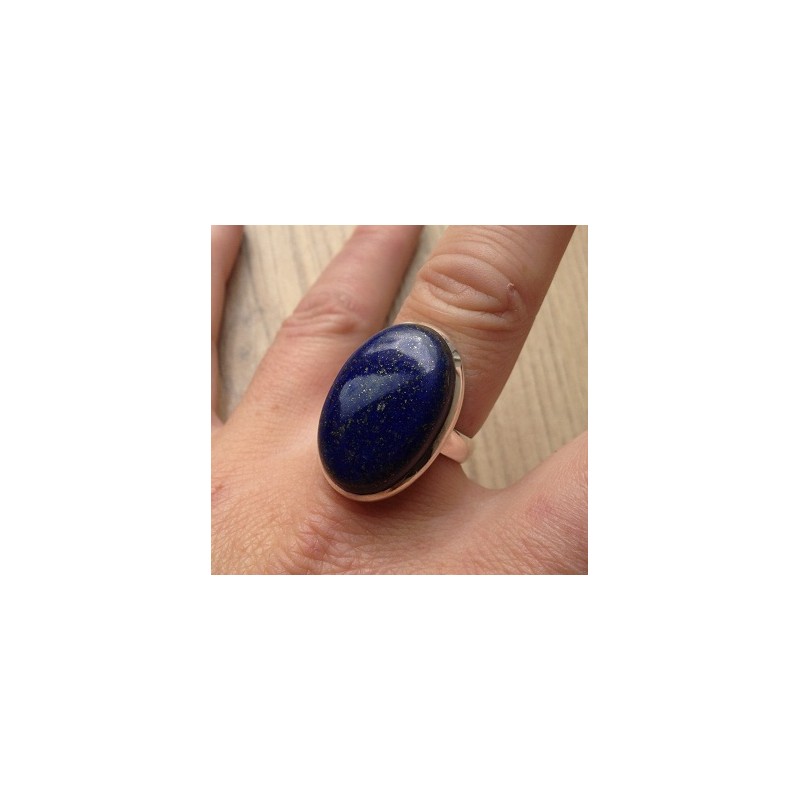 Zilveren ring met grote ovale Lapis Lazuli maat 18.5 mm