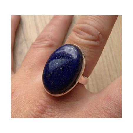 Zilveren ring met grote ovale Lapis Lazuli maat 18.5 mm