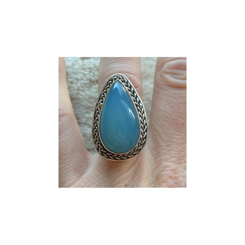 Zilveren ring druppelvormige kop met Chalcedoon maat 17.3 mm