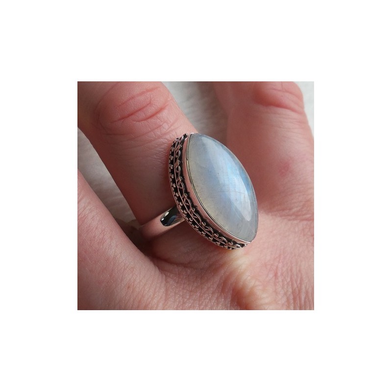 Zilveren ring met marquise regenboog Maansteen maat 19 mm