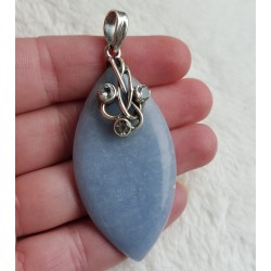 Zilveren hanger gezet met marquise Angeliet en blauw Topaas