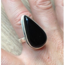 Zilveren ring met druppelvorm zwarte Onyx ring maat 17 mm