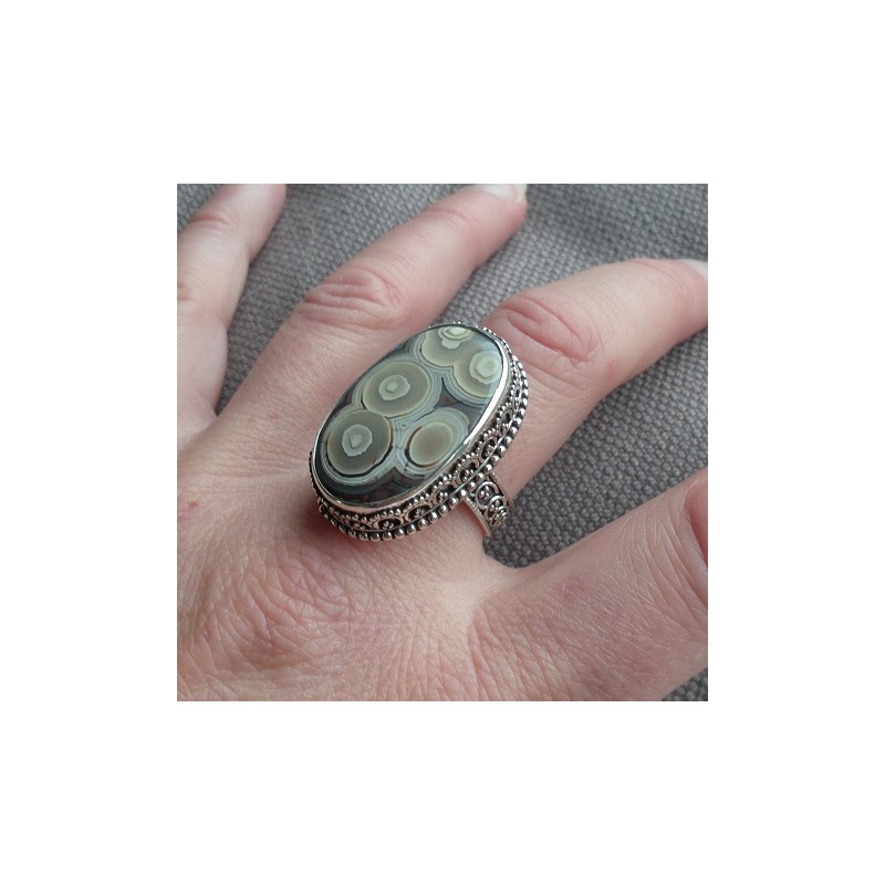 Zilveren ring met Laguna Lace Agaat in bewerkte setting 19 mm