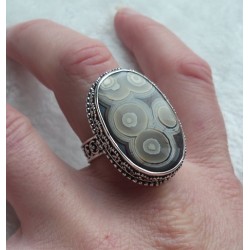 Zilveren ring met Laguna Lace Agaat in bewerkte setting 19 mm