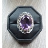 Zilveren ring Amethist met bewerkte kop en band maat 16.5 mm