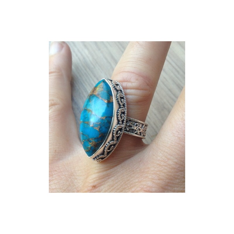 Zilveren ring ovale blauw Turkoois in bewerkte setting 17.7 mm