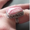 Zilveren ring Rhodochrosiet in bewerkte setting maat 17.7 mm