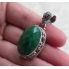 Zilveren hanger brede ovale Emerald gezet in bewerkte setting