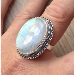 Zilveren ring met grote regenboog Maansteen maat 18 mm