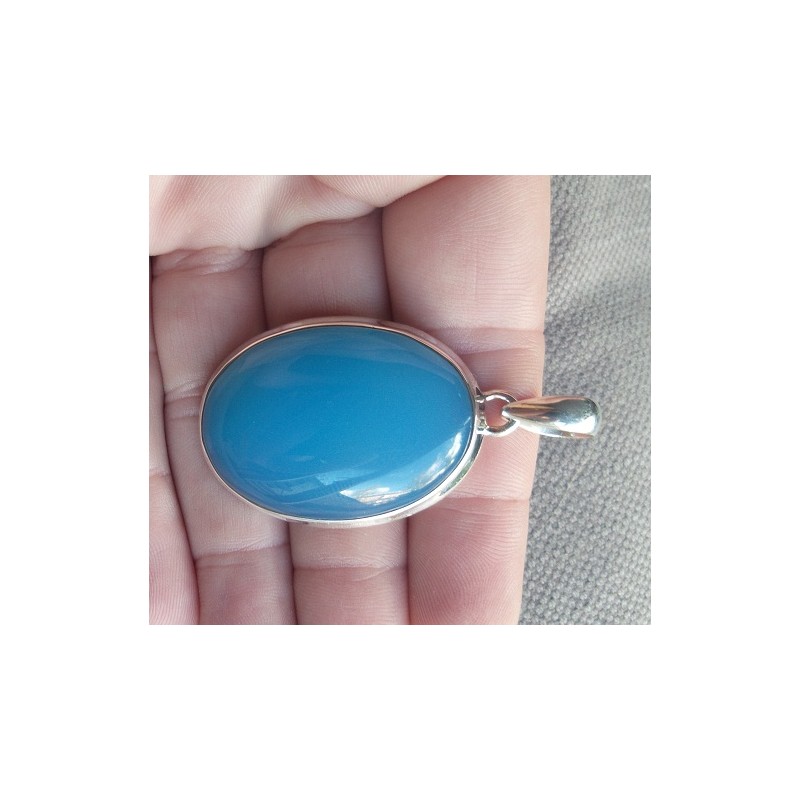Zilveren hanger gezet met ovale blauwe Chalcedoon