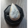 Zilveren ring met druppelvorm witte Howliet maat 19 mm