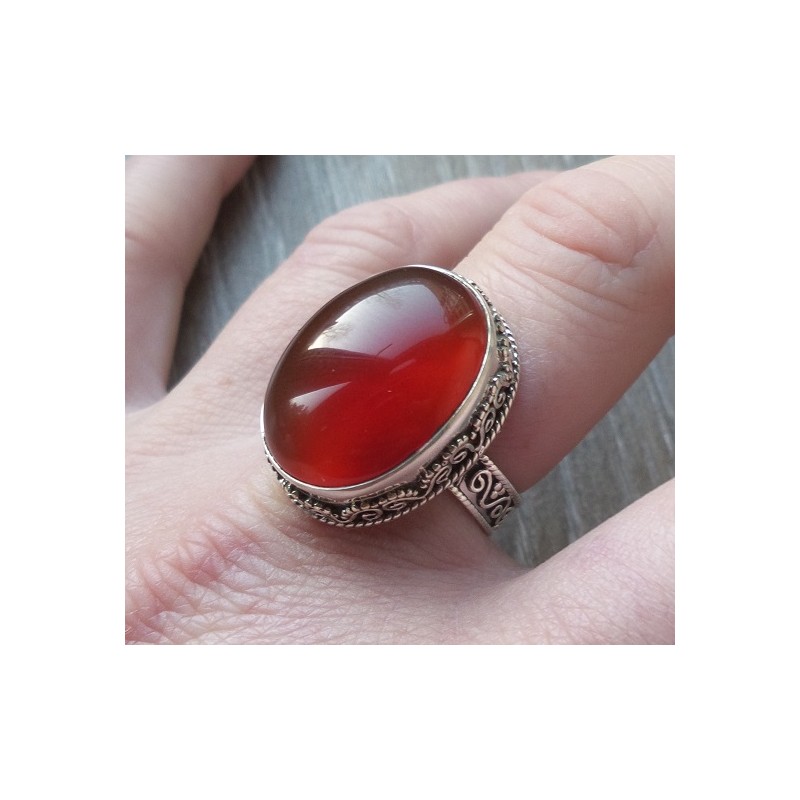 Zilveren ring met Carneool gezet in bewerkte setting 18 mm