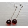 Zilveren lange oorbellen met grote Granaat onion briolet