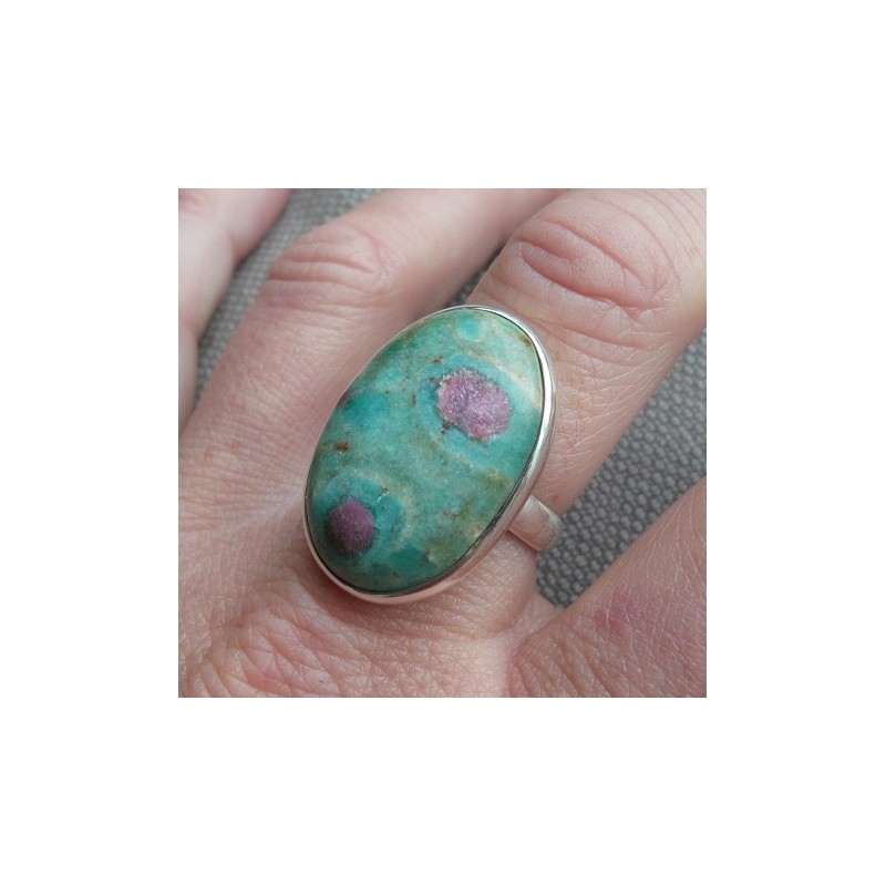 Zilveren ring met ovale Robijn in Fuchsiet ring maat 19.3 mm
