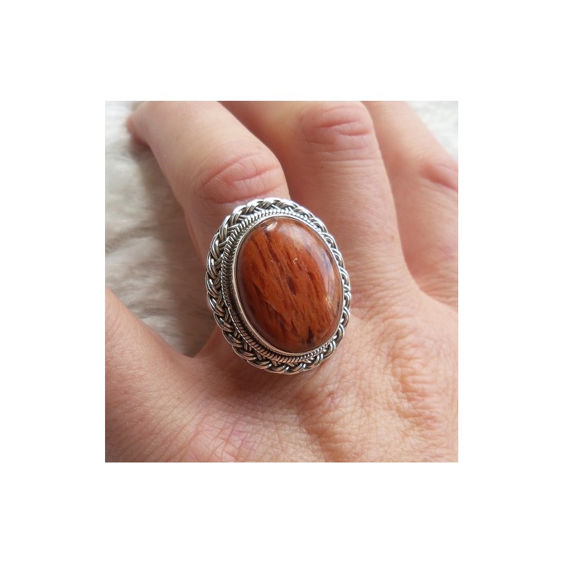 Zilveren ring Kersenkwarts (aardbeikwarts) met bewerkte kop 16.5