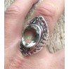 Zilveren ring met groene Amethist en open bewerkte setting 18