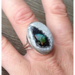 Zilveren ring gezet met Ethiopische Opaal ring maat 19 mm