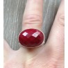 Zilveren ring met hoge bewerkte kop gezet met Robijn 16.5 mm
