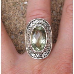 Zilveren ring gezet met groene Amethist ring maat 18 mm